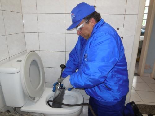 Desobstrução com Roto Rooter